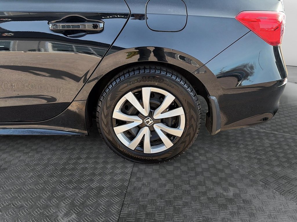 2024 Honda Civic Sedan in Sept-Îles, Quebec - 7 - w1024h768px