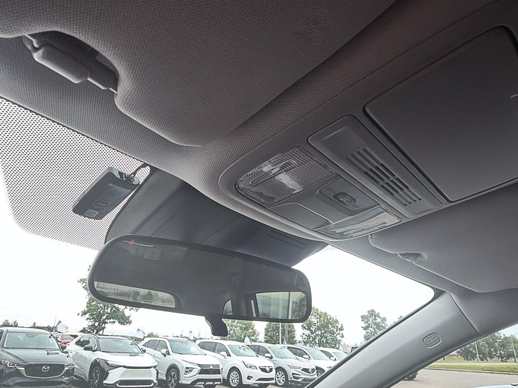 2018 Honda CR-V LX in Chicoutimi, Quebec - 16 - w1024h768px
