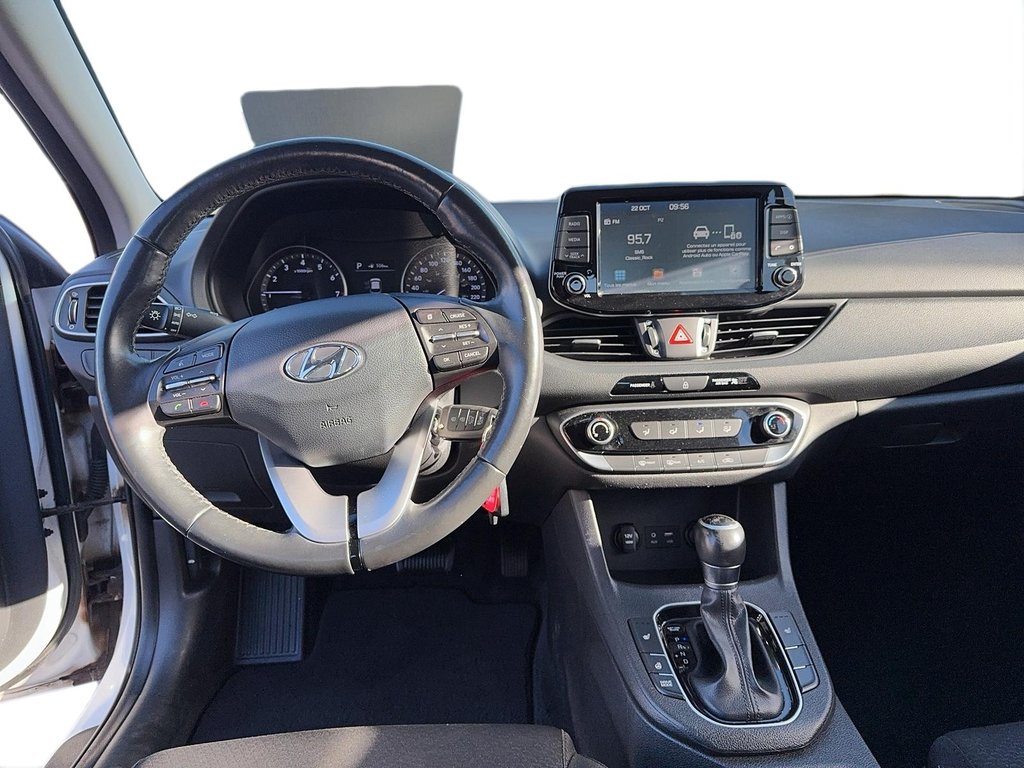 Hyundai Elantra GT  2018 à Jonquière, Québec - 10 - w1024h768px