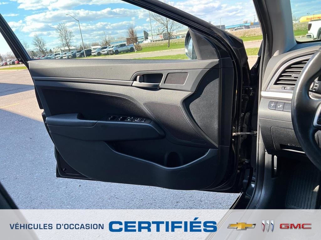 2018 Hyundai Elantra in Jonquière, Quebec - 10 - w1024h768px
