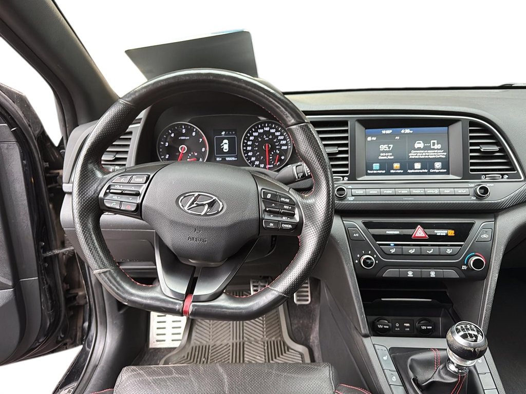 Hyundai Elantra  2018 à Baie-Comeau, Québec - 10 - w1024h768px