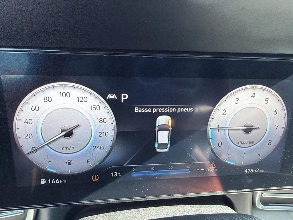 2023 Hyundai Elantra in Sept-Îles, Quebec - 13 - w1024h768px