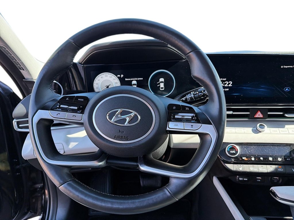 2023 Hyundai Elantra in Sept-Îles, Quebec - 12 - w1024h768px