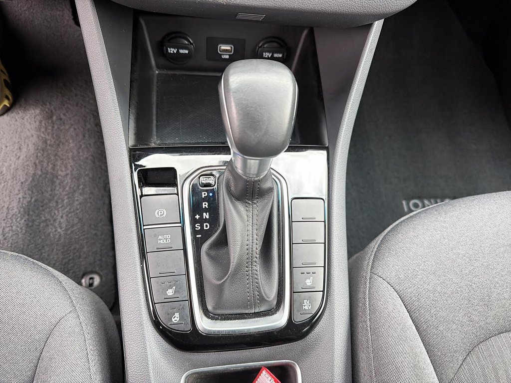2020 Hyundai Ioniq Plug-In Hybrid in Baie-Comeau, Quebec - 15 - w1024h768px
