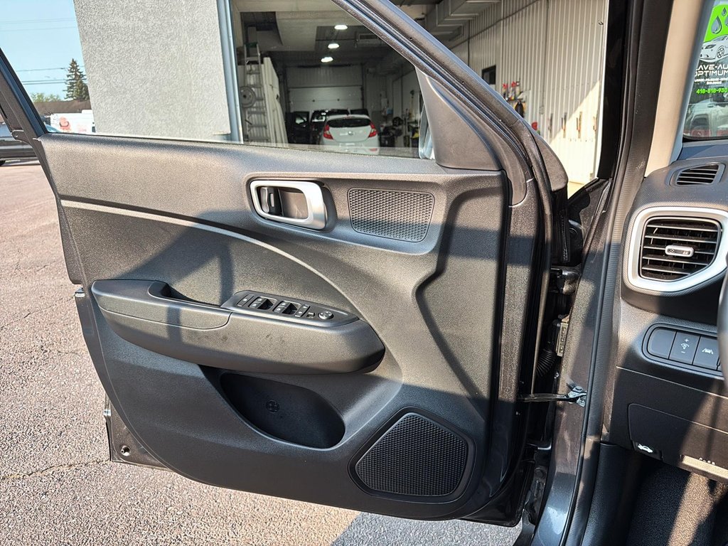 2022 Hyundai Venue in Jonquière, Quebec - 11 - w1024h768px
