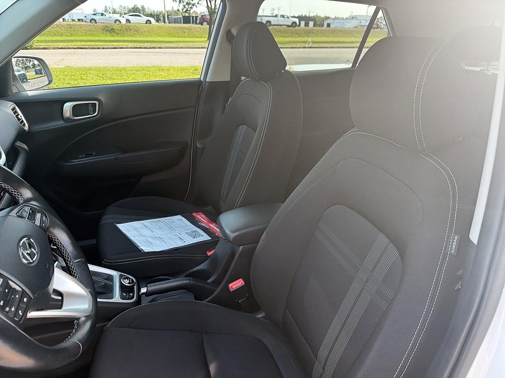 2022 Hyundai Venue Preferred in Chicoutimi, Quebec - 9 - w1024h768px