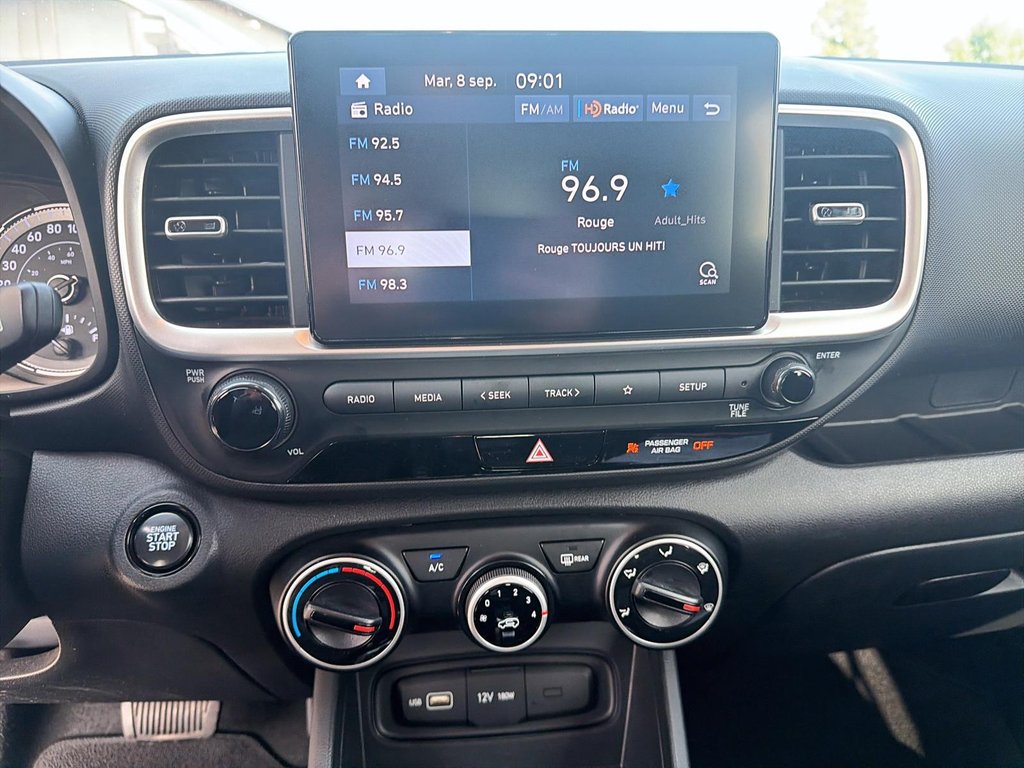 2022 Hyundai Venue Preferred in Chicoutimi, Quebec - 14 - w1024h768px