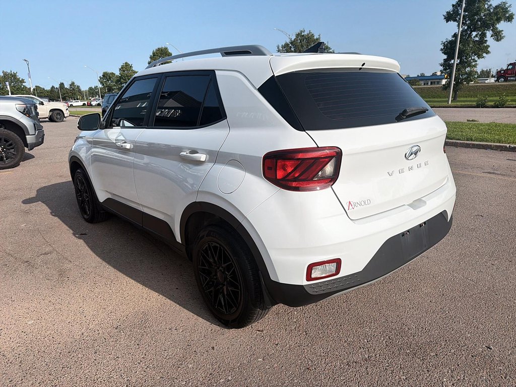 2022 Hyundai Venue Preferred in Chicoutimi, Quebec - 4 - w1024h768px