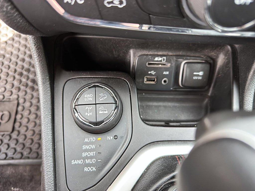 Jeep Cherokee  2018 à Baie-Comeau, Québec - 16 - w1024h768px