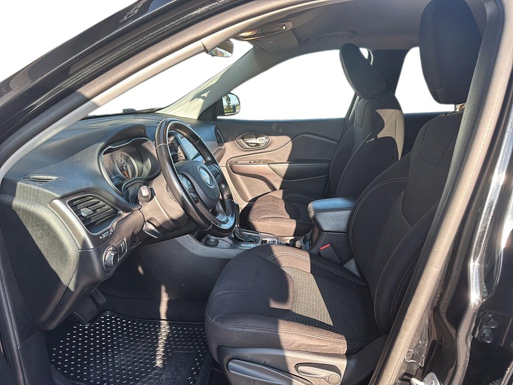 Jeep Cherokee  2020 à Sept-Îles, Québec - 8 - w1024h768px
