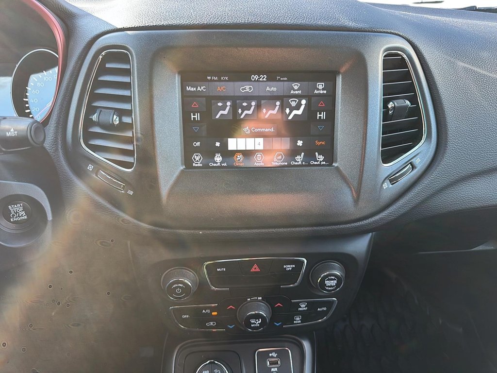 2018 Jeep Compass in Sept-Îles, Quebec - 14 - w1024h768px