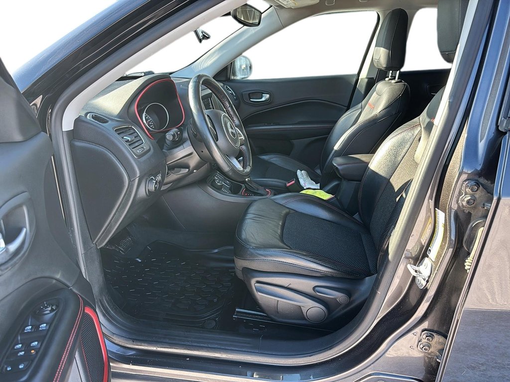 2018 Jeep Compass in Sept-Îles, Quebec - 9 - w1024h768px