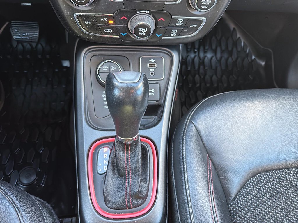 2018 Jeep Compass in Sept-Îles, Quebec - 15 - w1024h768px