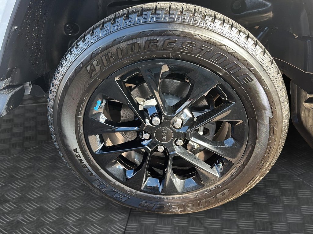 Jeep Wrangler 4xe  2023 à Jonquière, Québec - 7 - w1024h768px