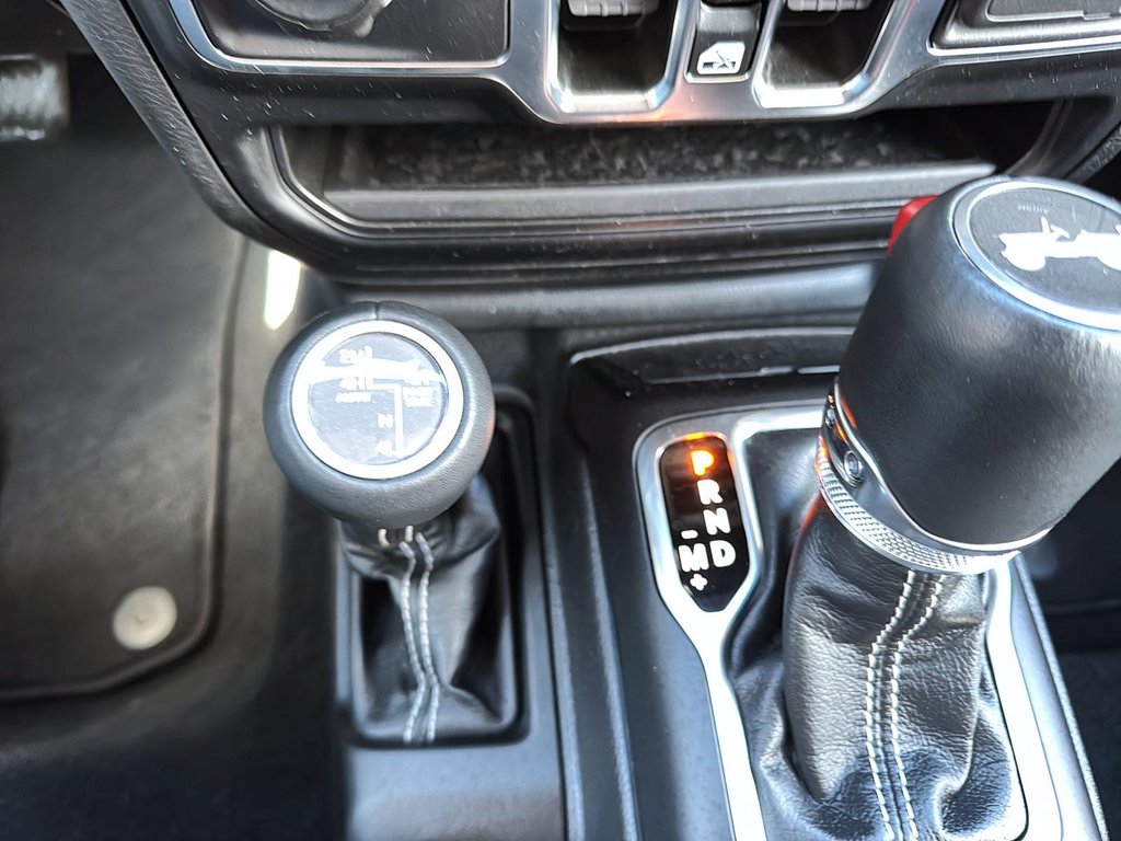 Jeep Wrangler 4xe  2023 à Jonquière, Québec - 15 - w1024h768px
