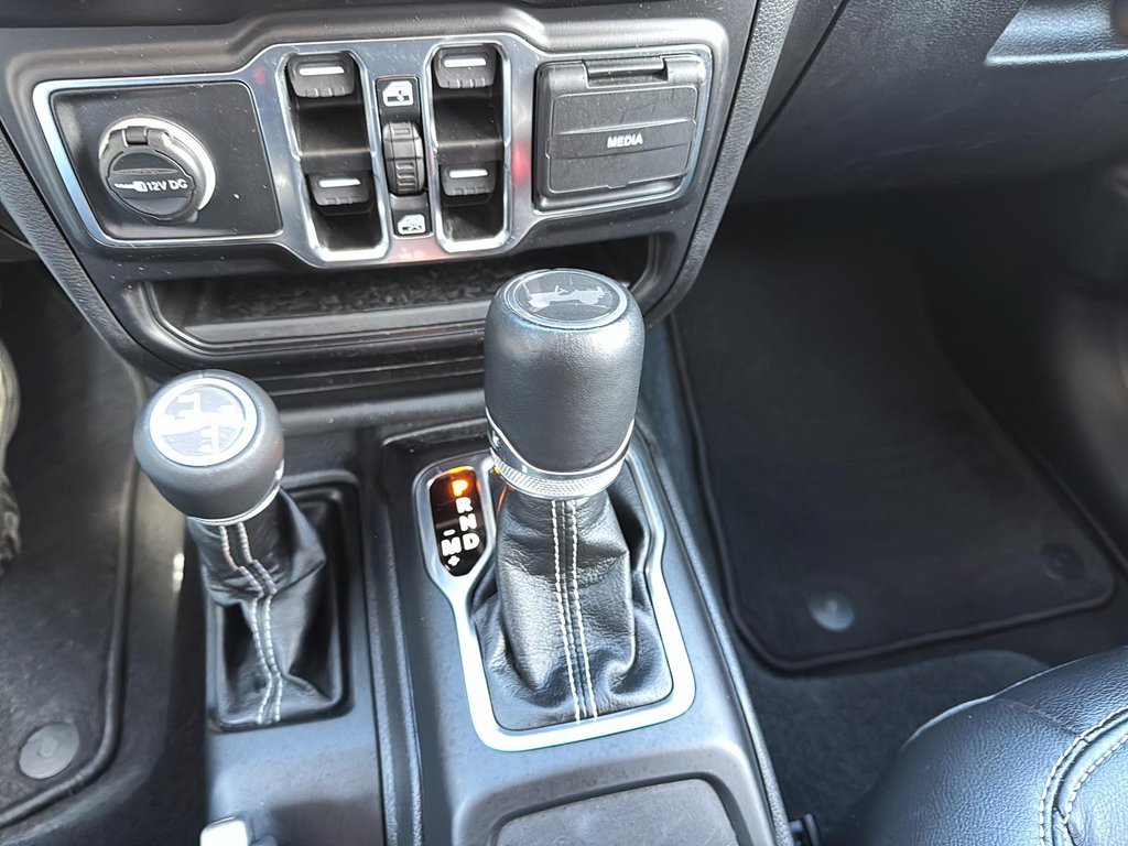 Jeep Wrangler 4xe  2023 à Jonquière, Québec - 14 - w1024h768px