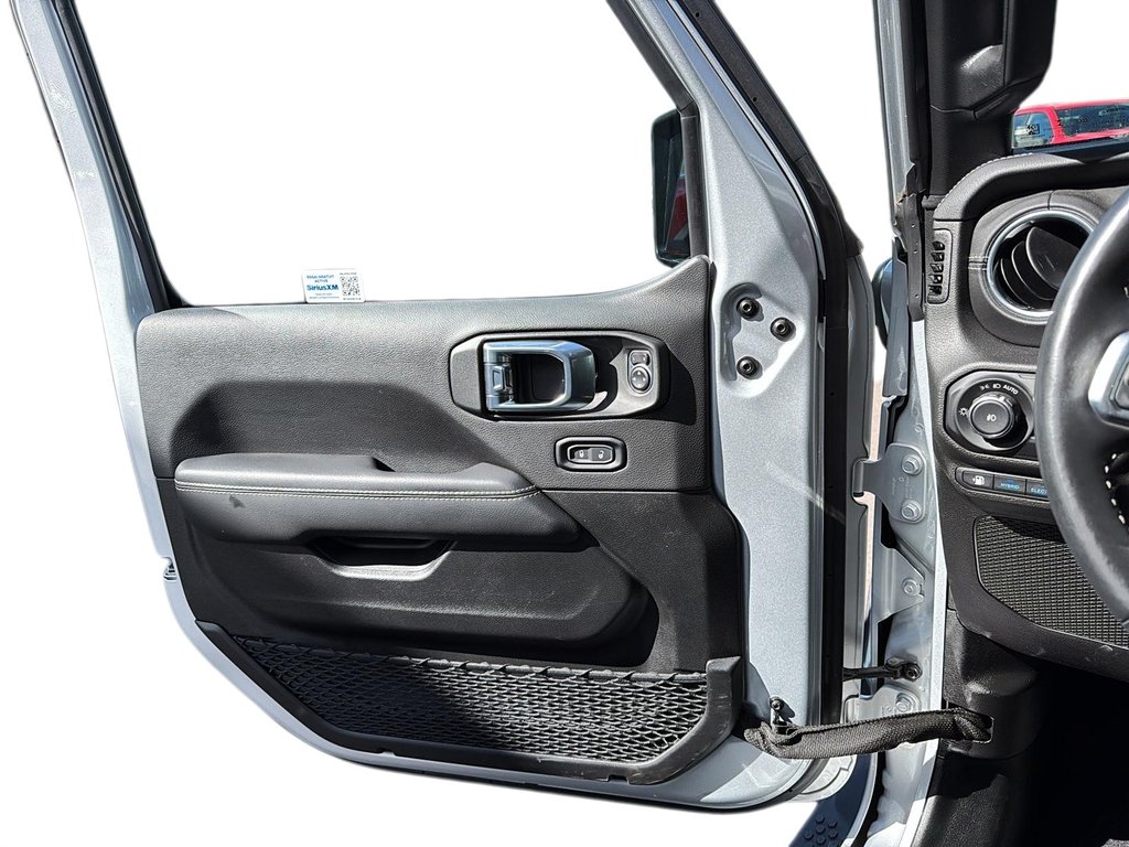 Jeep Wrangler 4xe  2023 à Jonquière, Québec - 10 - w1024h768px