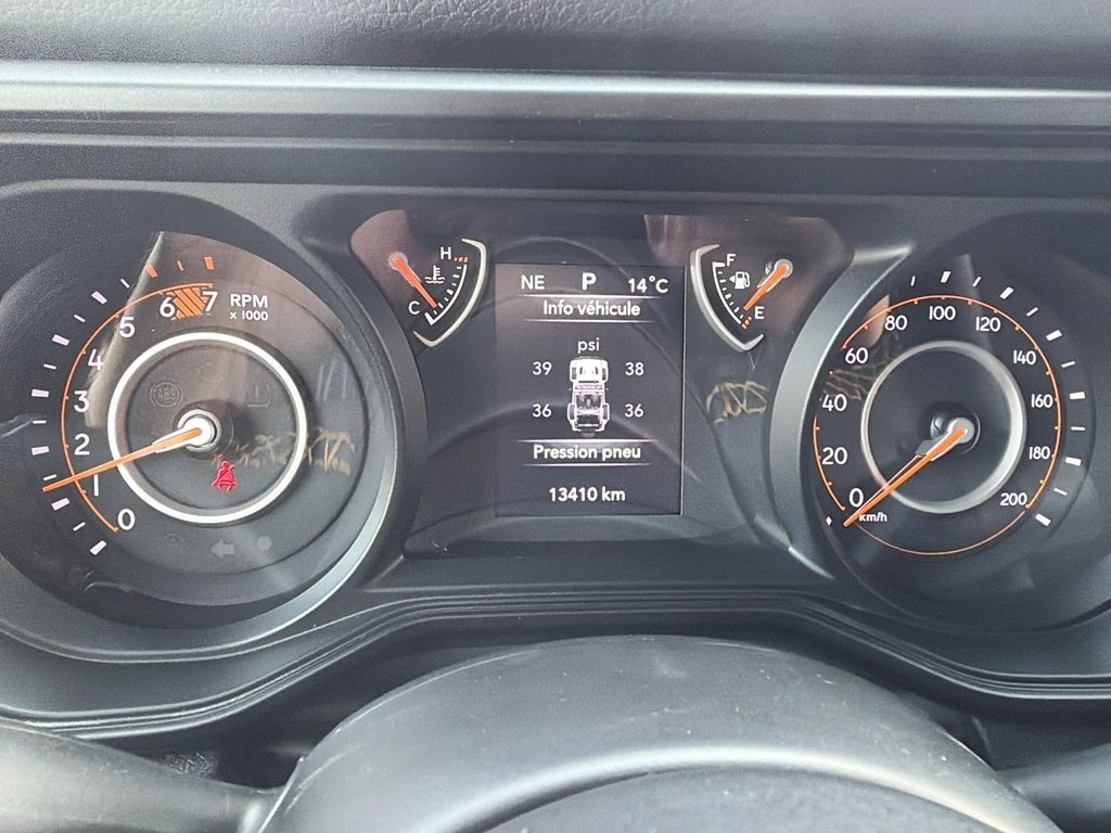 Jeep Wrangler  2024 à Sept-Îles, Québec - 13 - w1024h768px