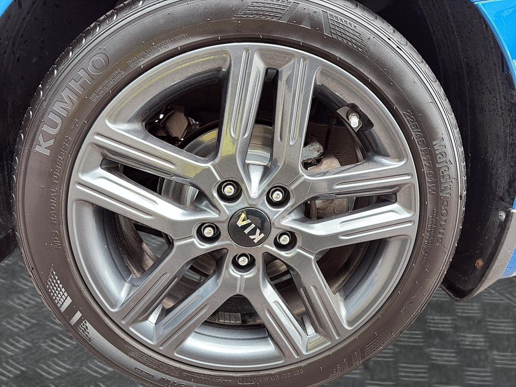 Kia Forte  2021 à Jonquière, Québec - 7 - w1024h768px
