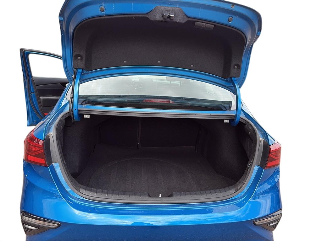 Kia Forte  2021 à Jonquière, Québec - 6 - w1024h768px