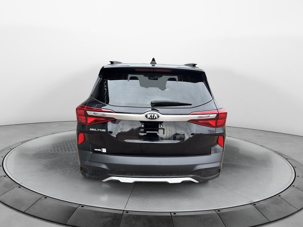 2021 Kia Seltos LX in Jonquière, Quebec - 3 - w1024h768px