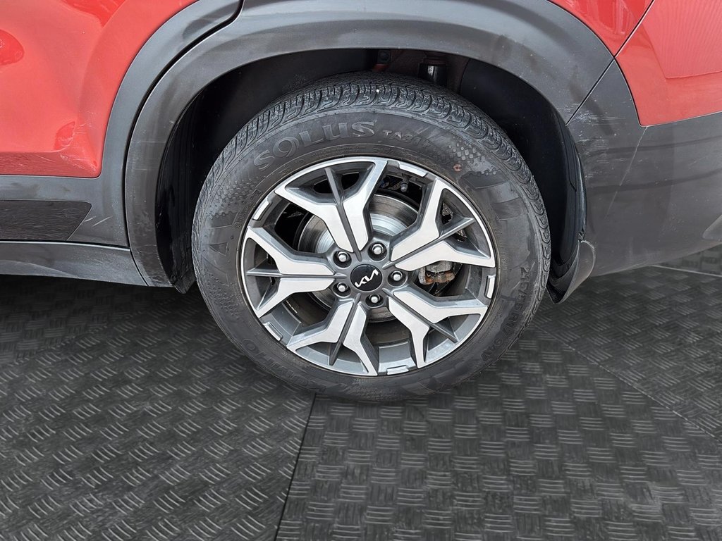 Kia Seltos  2022 à Jonquière, Québec - 7 - w1024h768px