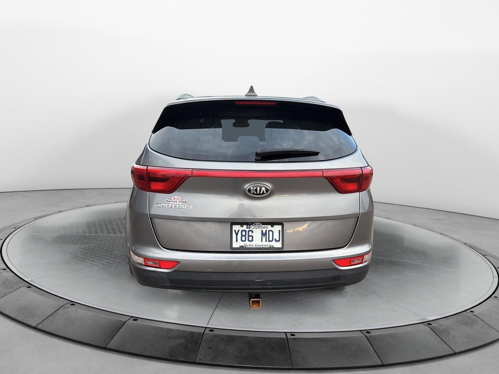 2017 Kia Sportage LX in Chicoutimi, Quebec - 3 - w1024h768px