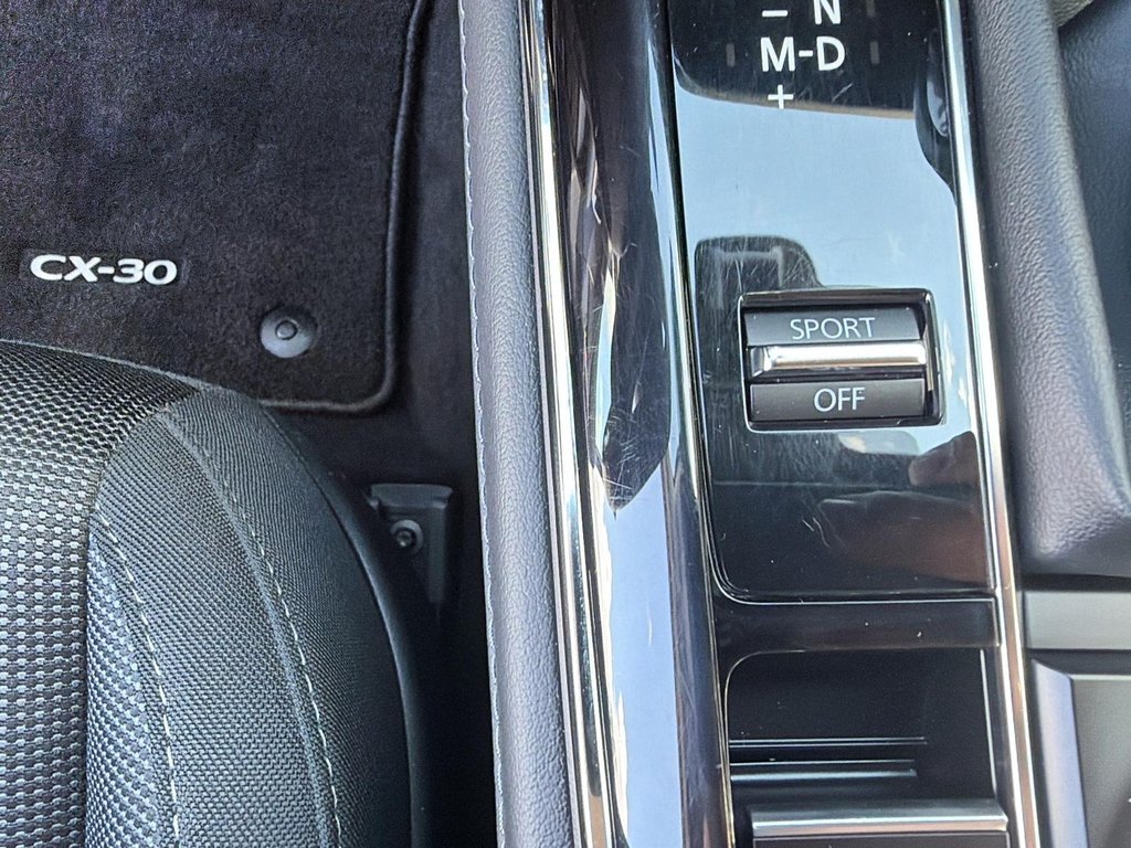 2024 Mazda CX-30 in Jonquière, Quebec - 16 - w1024h768px