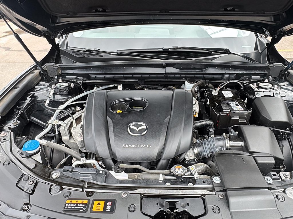 2024 Mazda CX-50 GT in Jonquière, Quebec - 8 - w1024h768px