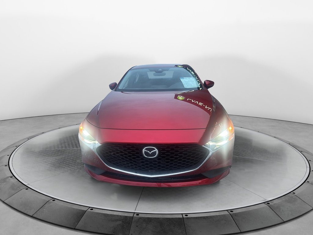 Mazda 3  2021 à Jonquière, Québec - 2 - w1024h768px