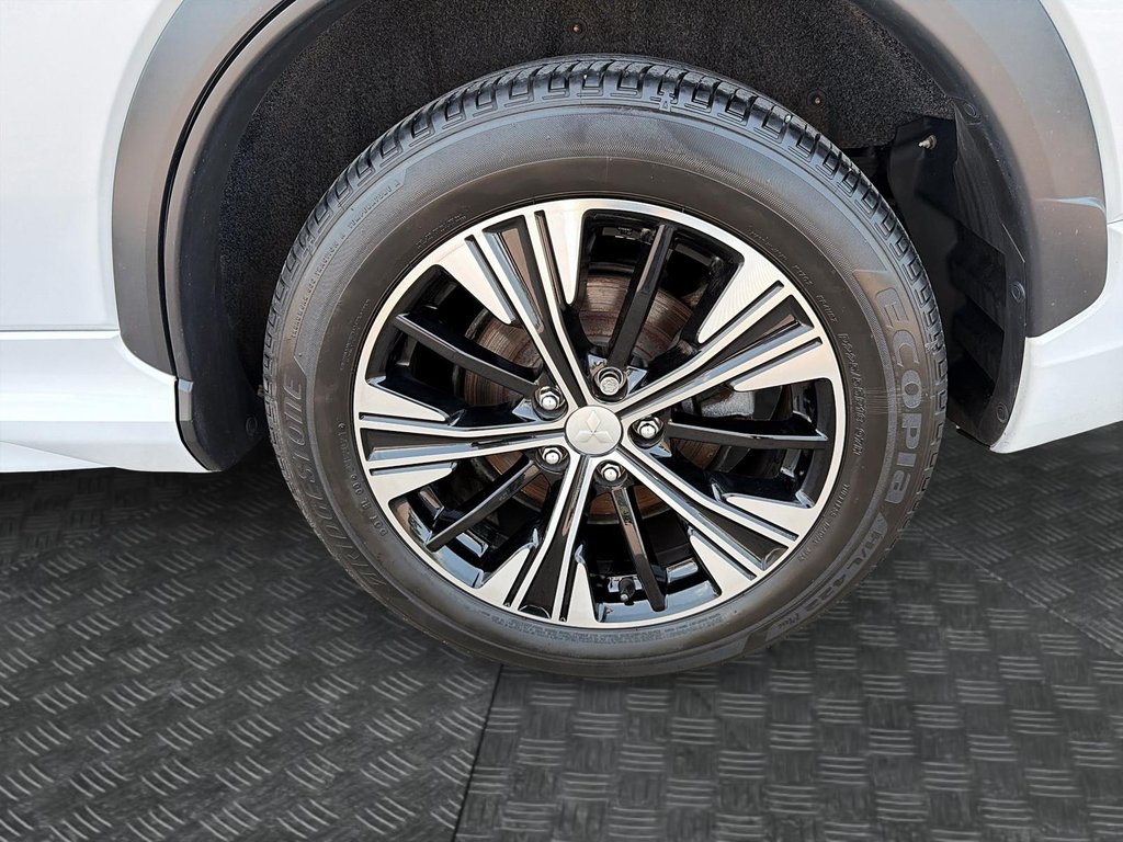2022 Mitsubishi Eclipse Cross in Jonquière, Quebec - 7 - w1024h768px