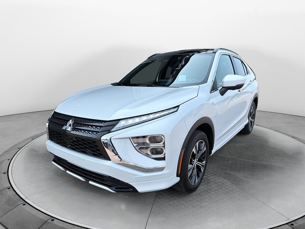 2022 Mitsubishi Eclipse Cross in Jonquière, Quebec - 1 - w1024h768px