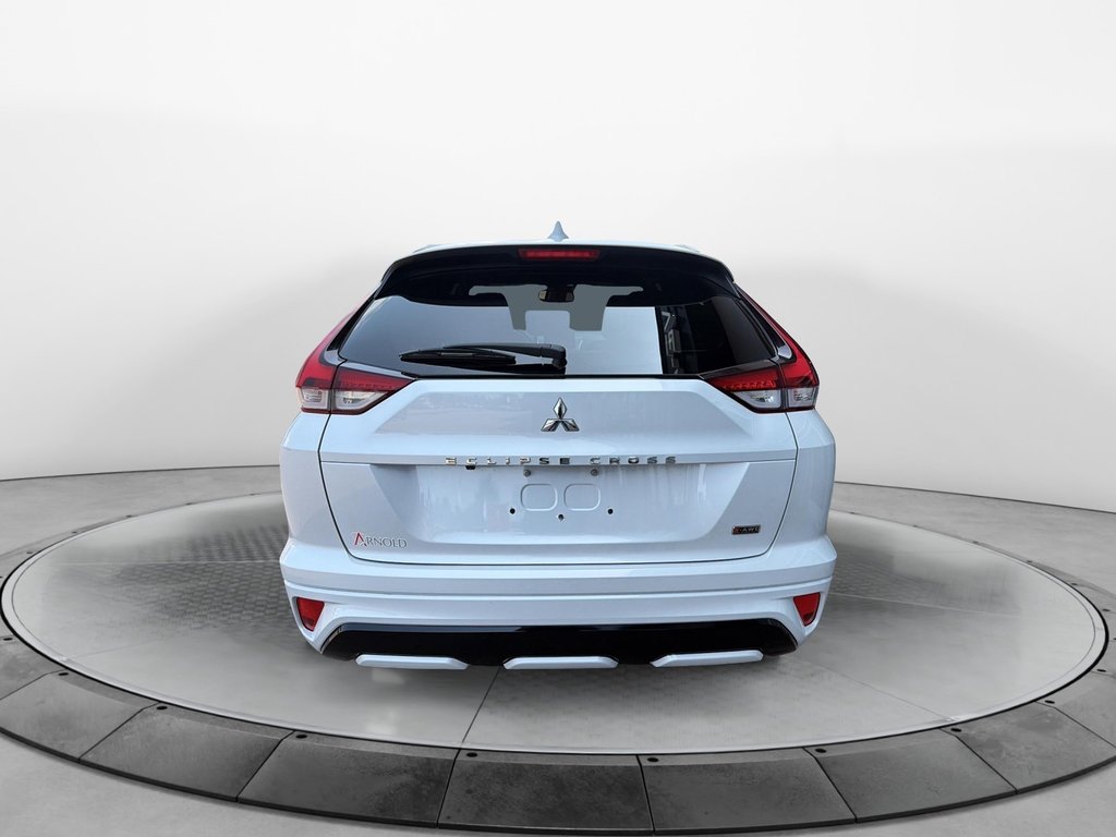 2022 Mitsubishi Eclipse Cross in Jonquière, Quebec - 3 - w1024h768px