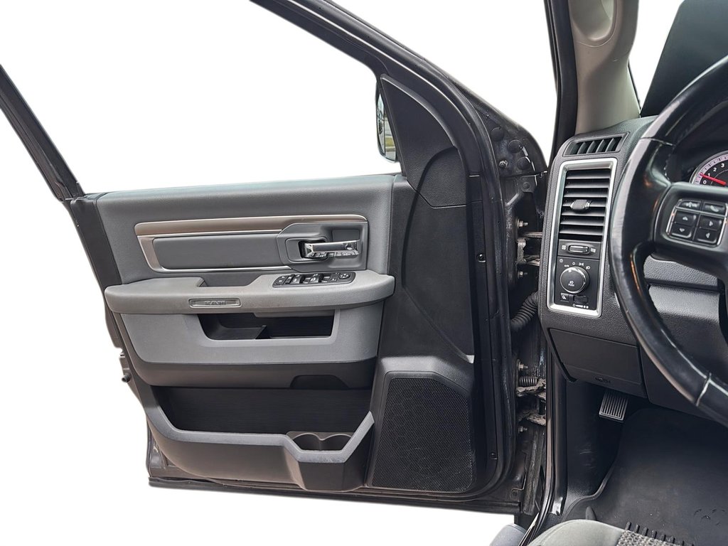 2019 Ram 1500 Classic Warlock in Jonquière, Quebec - 11 - w1024h768px