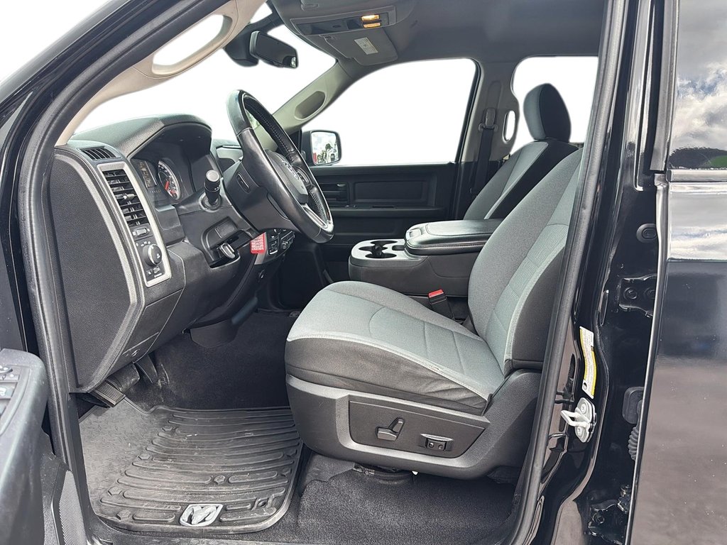 Ram 1500 Classic  2021 à Jonquière, Québec - 9 - w1024h768px