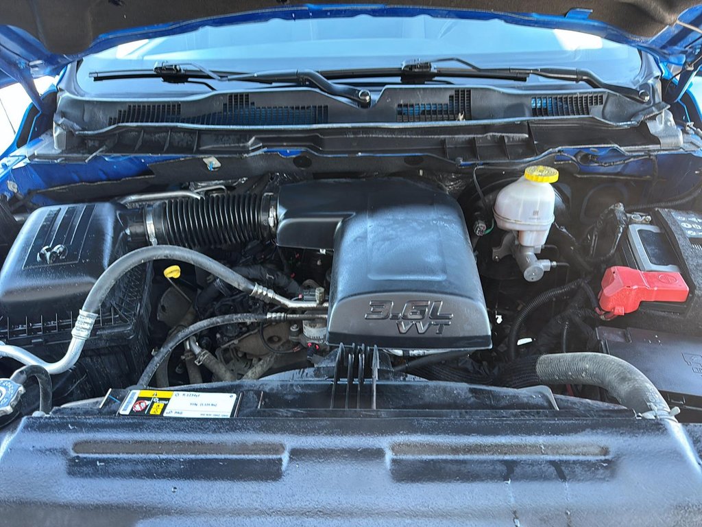 2023 Ram 1500 Classic Tradesman in Chicoutimi, Quebec - 7 - w1024h768px