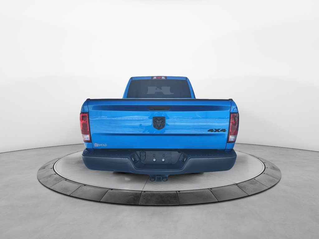 2023 Ram 1500 Classic Tradesman in Chicoutimi, Quebec - 3 - w1024h768px