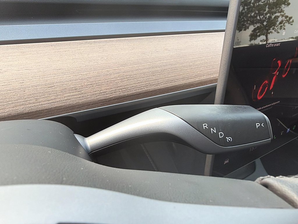 Tesla Model 3 Long Range 2022 à Chicoutimi, Québec - 13 - w1024h768px