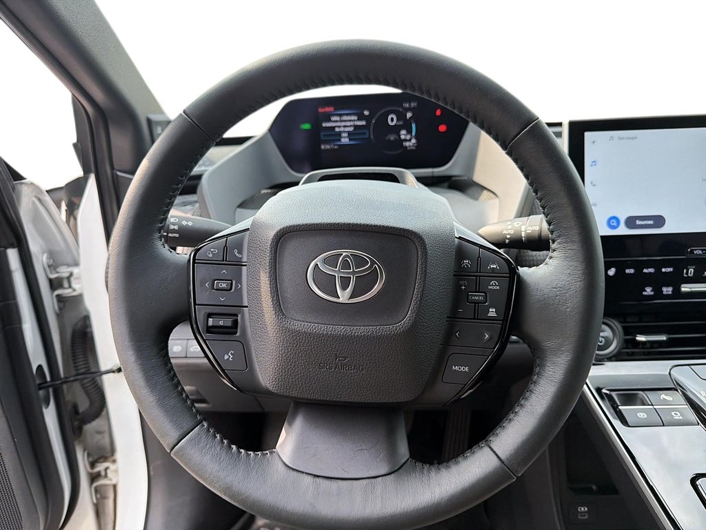 2024 Toyota bZ4X XLE in Chicoutimi, Quebec - 11 - w1024h768px