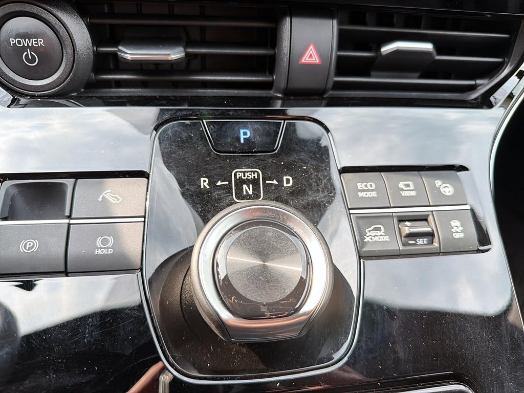 2024 Toyota bZ4X XLE in Chicoutimi, Quebec - 14 - w1024h768px