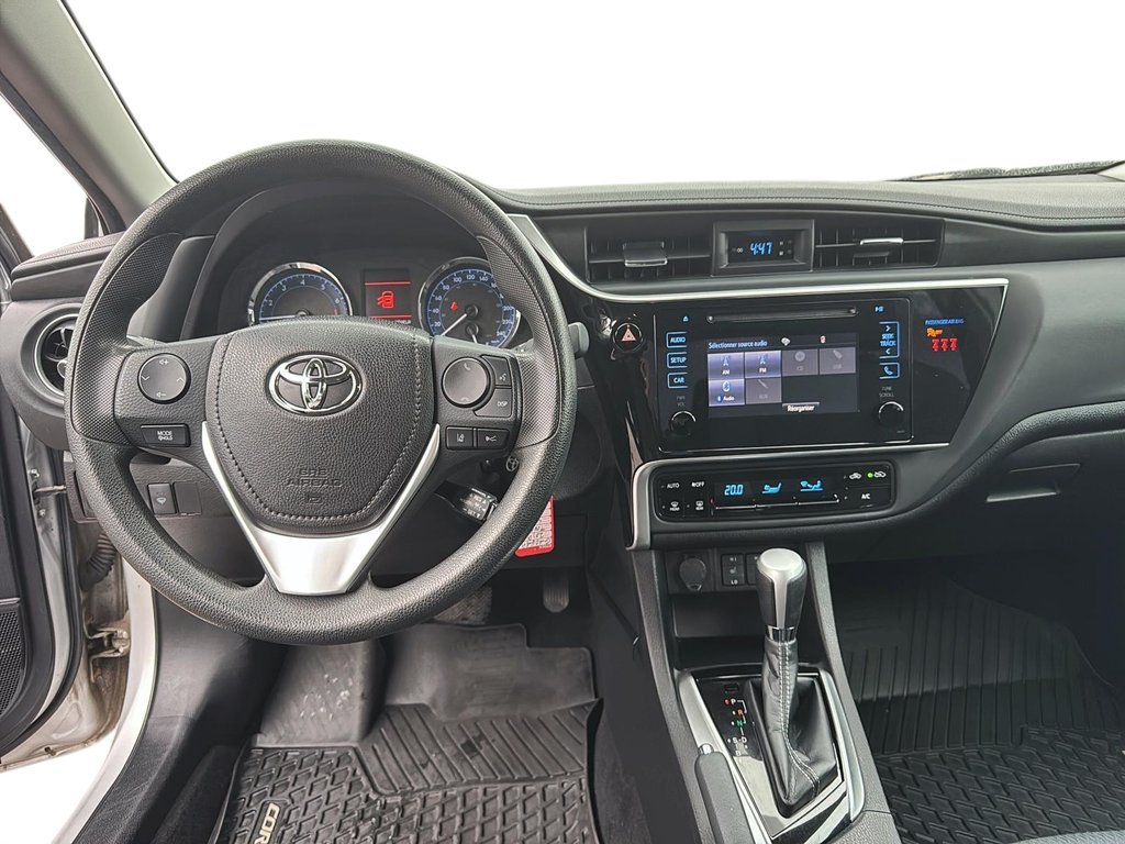 Toyota Corolla  2019 à Sept-Îles, Québec - 10 - w1024h768px