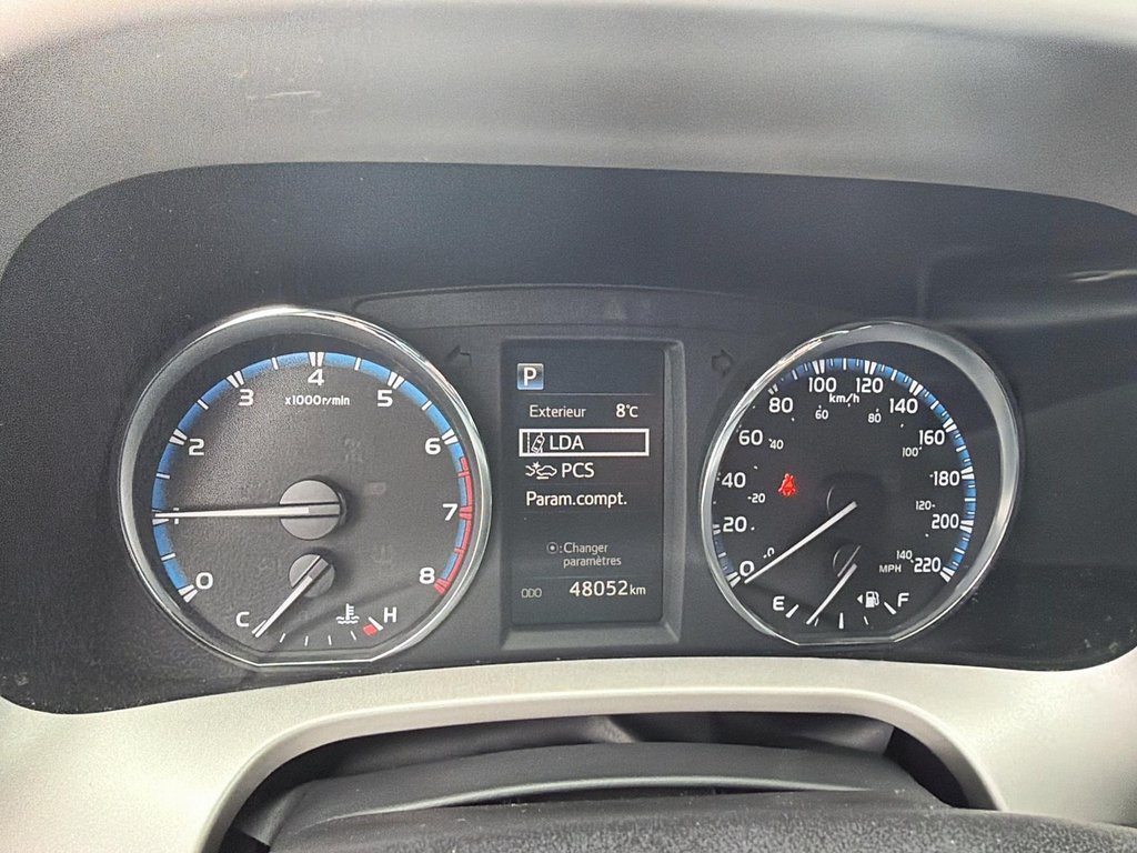2017 Toyota RAV4 in Sept-Îles, Quebec - 12 - w1024h768px