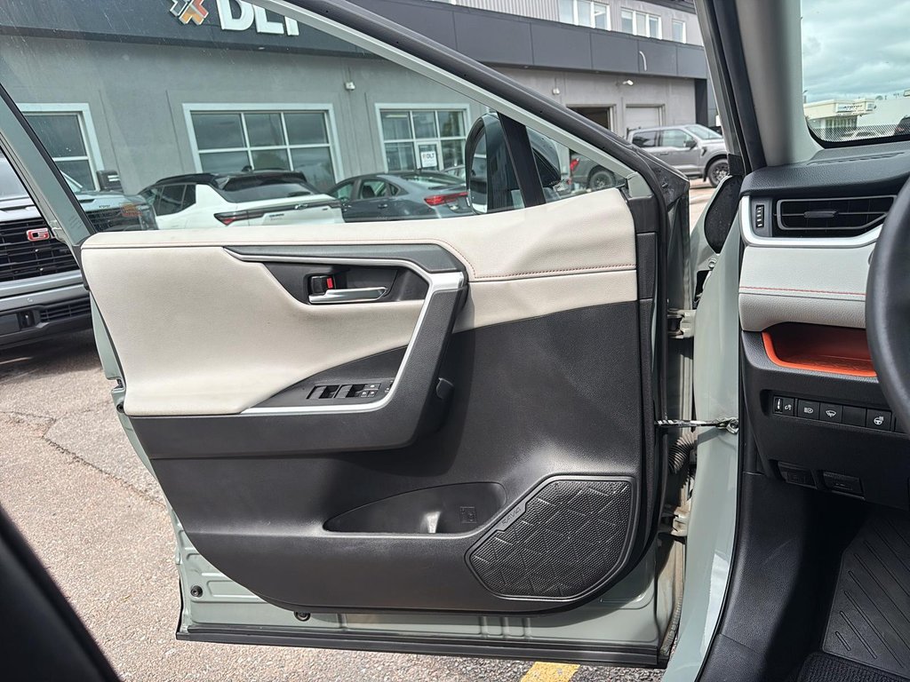 2021 Toyota RAV4 in Baie-Comeau, Quebec - 11 - w1024h768px