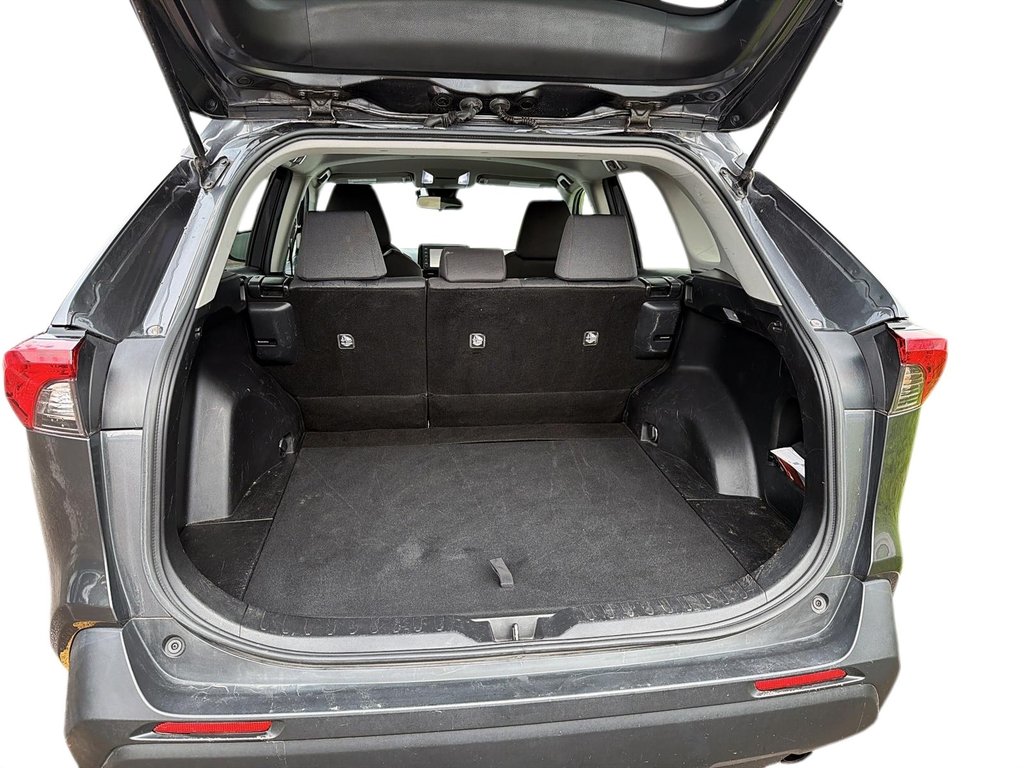 2021 Toyota RAV4 in Sept-Îles, Quebec - 6 - w1024h768px