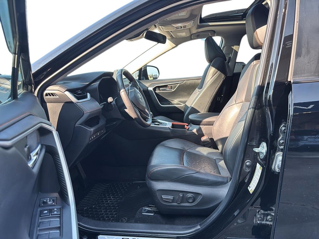 Toyota RAV4  2023 à Jonquière, Québec - 9 - w1024h768px