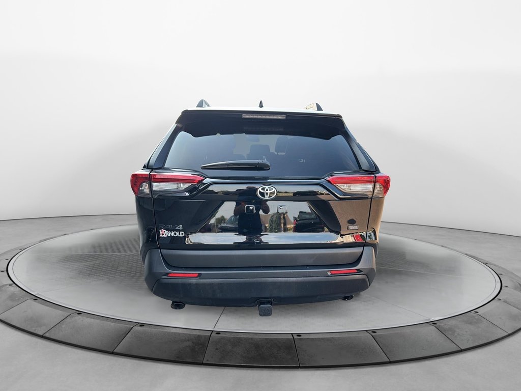 Toyota RAV4  2023 à Jonquière, Québec - 3 - w1024h768px
