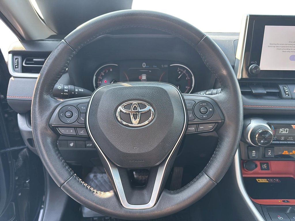 Toyota RAV4  2023 à Jonquière, Québec - 12 - w1024h768px