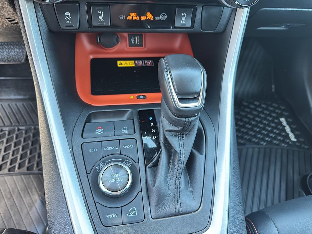 Toyota RAV4  2024 à Jonquière, Québec - 15 - w1024h768px