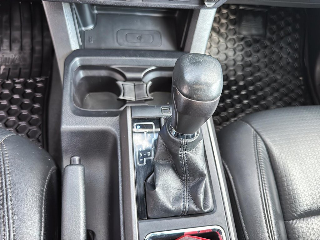 2019 Toyota Tacoma in Sept-Îles, Quebec - 16 - w1024h768px