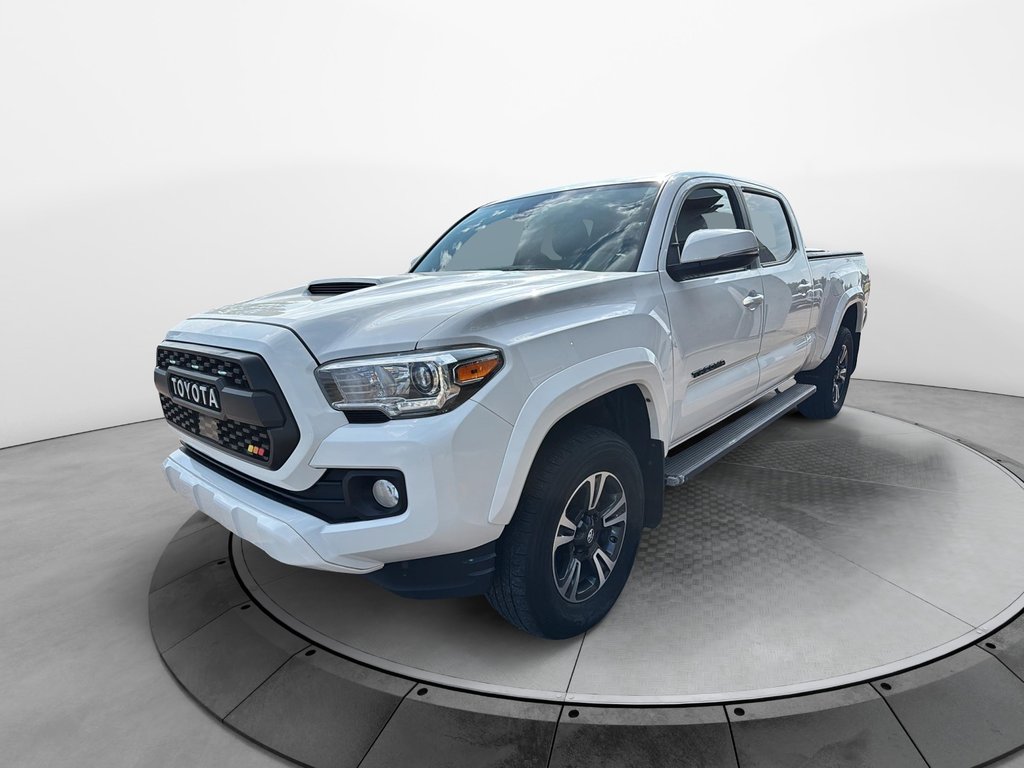 2019 Toyota Tacoma in Sept-Îles, Quebec - 1 - w1024h768px